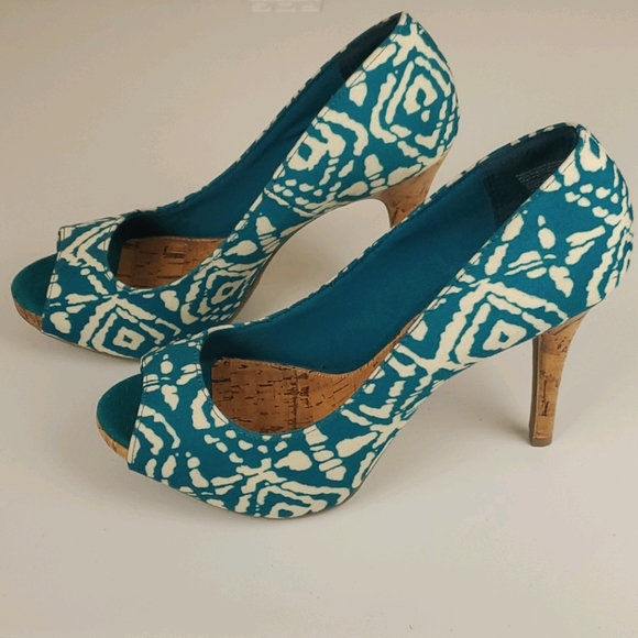 Christian Siriano Shoes - Cristian Siriano color teal, high heels